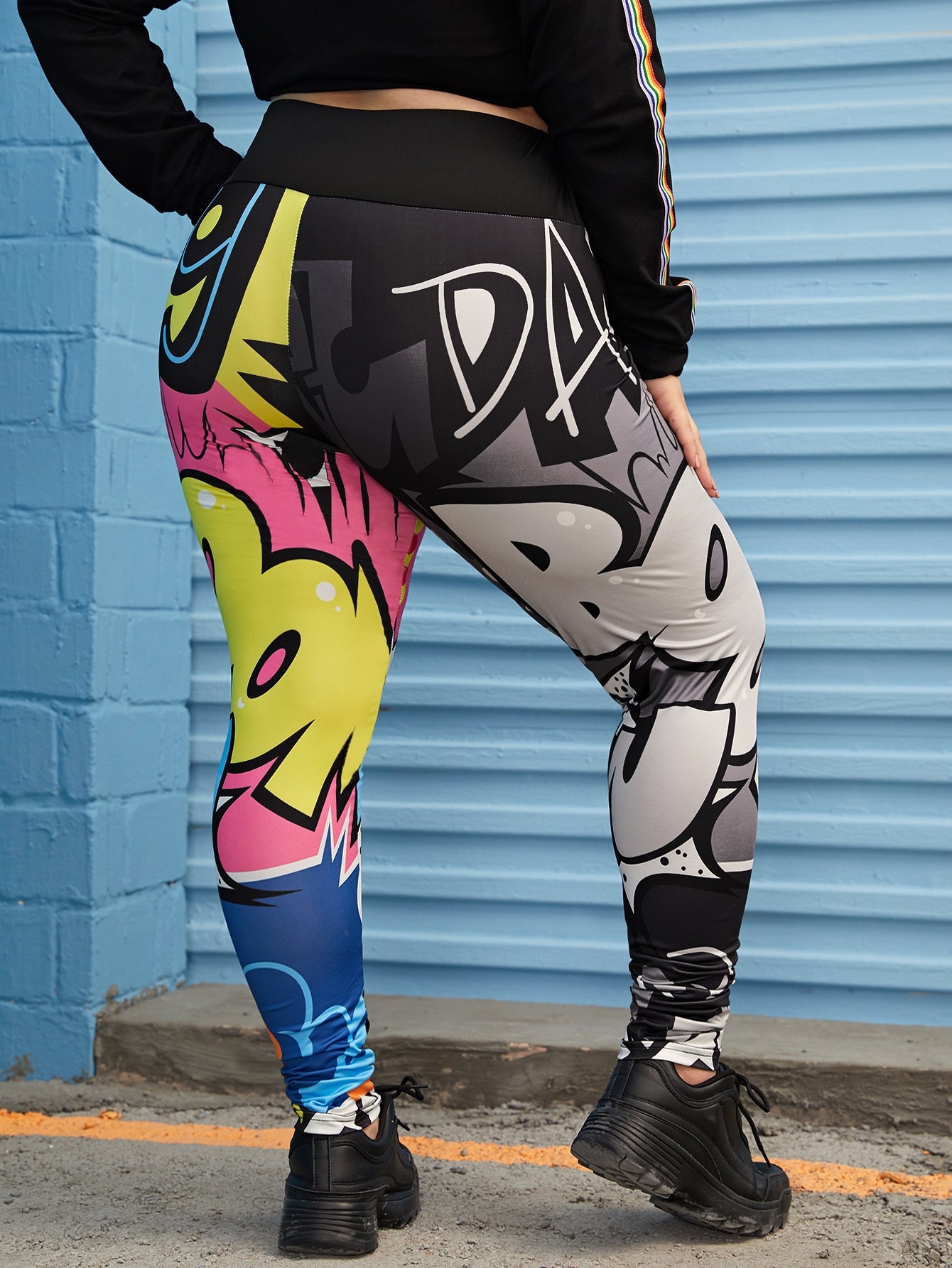 Plus Comic Print Leggings