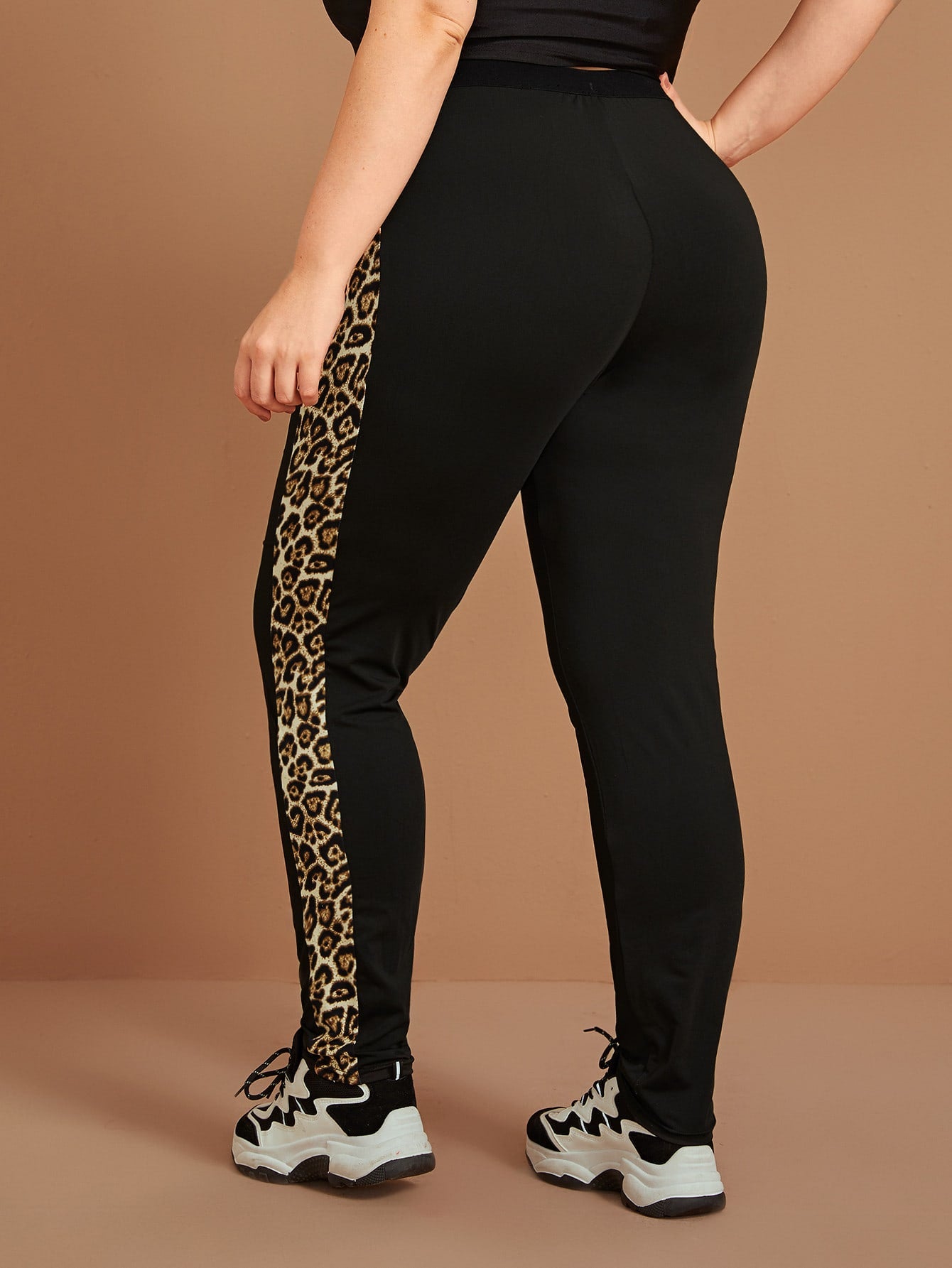 Plus Contrast Leopard Side Seam Leggings