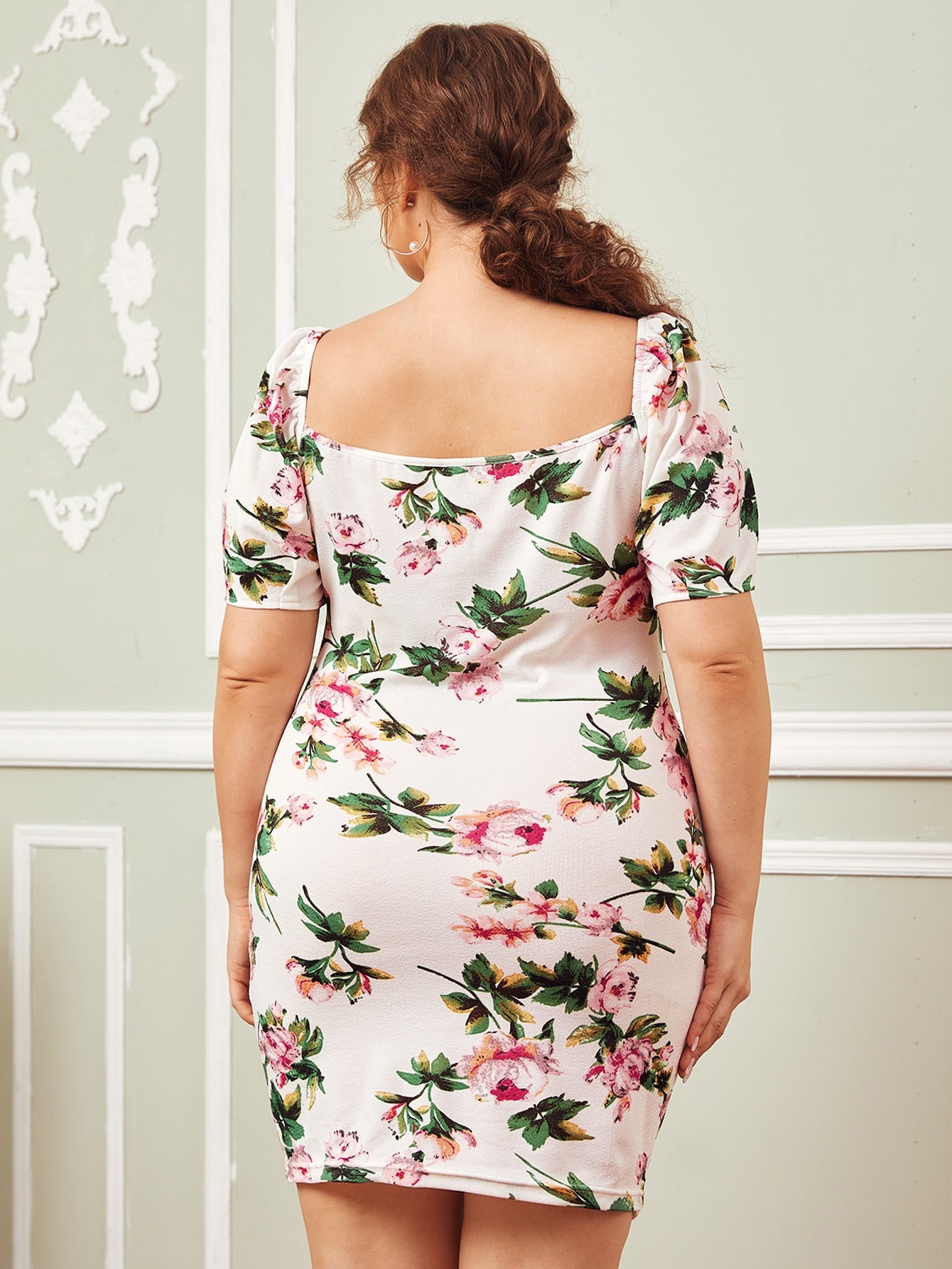 Plus Sweetheart Neck Ruched Floral Dress