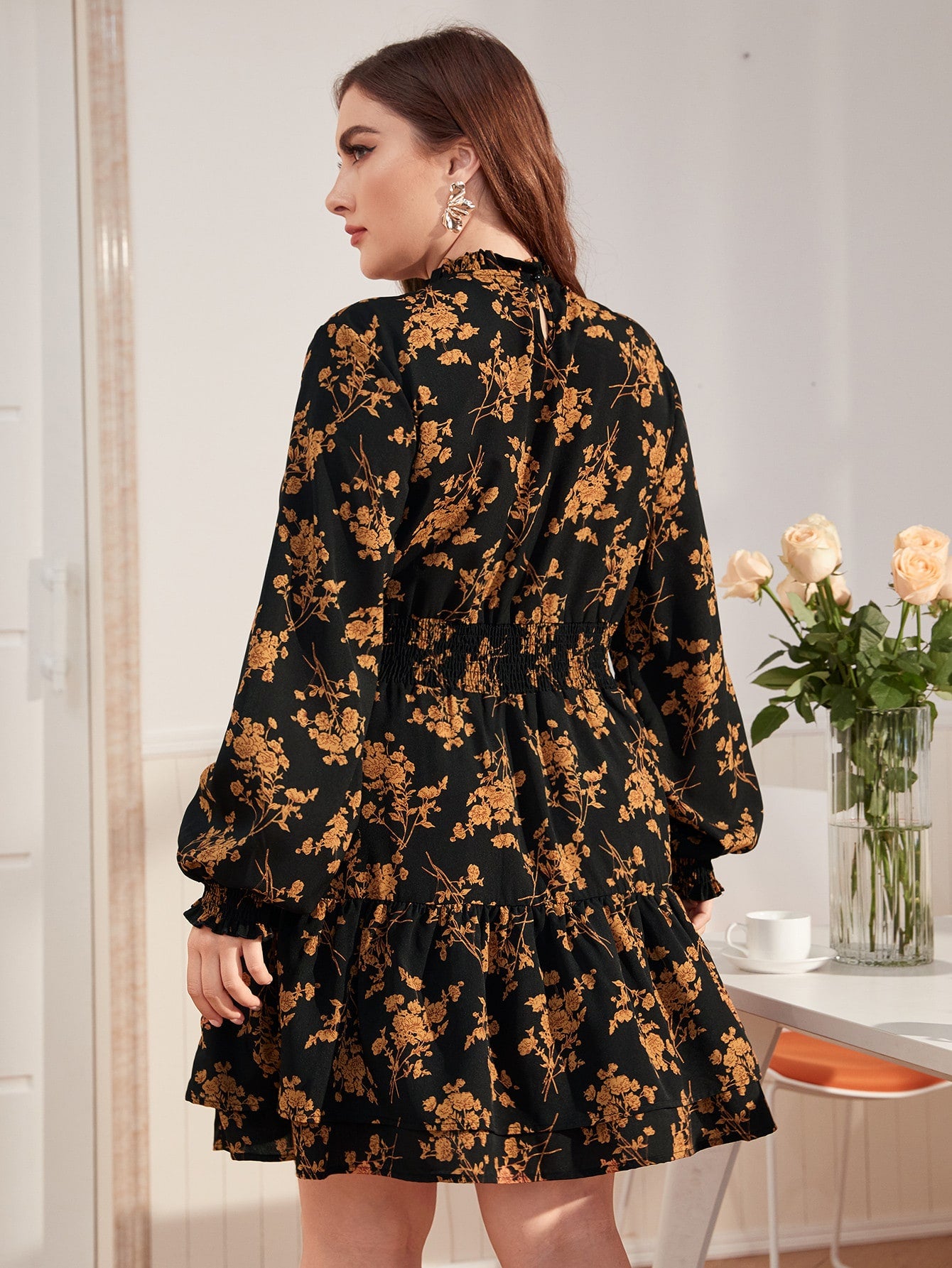 Plus Frilled Neck Shirred Panel Lantern Sleeve Floral Dress