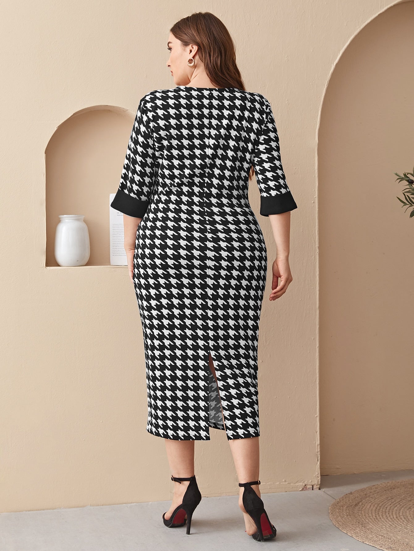 Plus Houndstooth Print Split Hem Dress