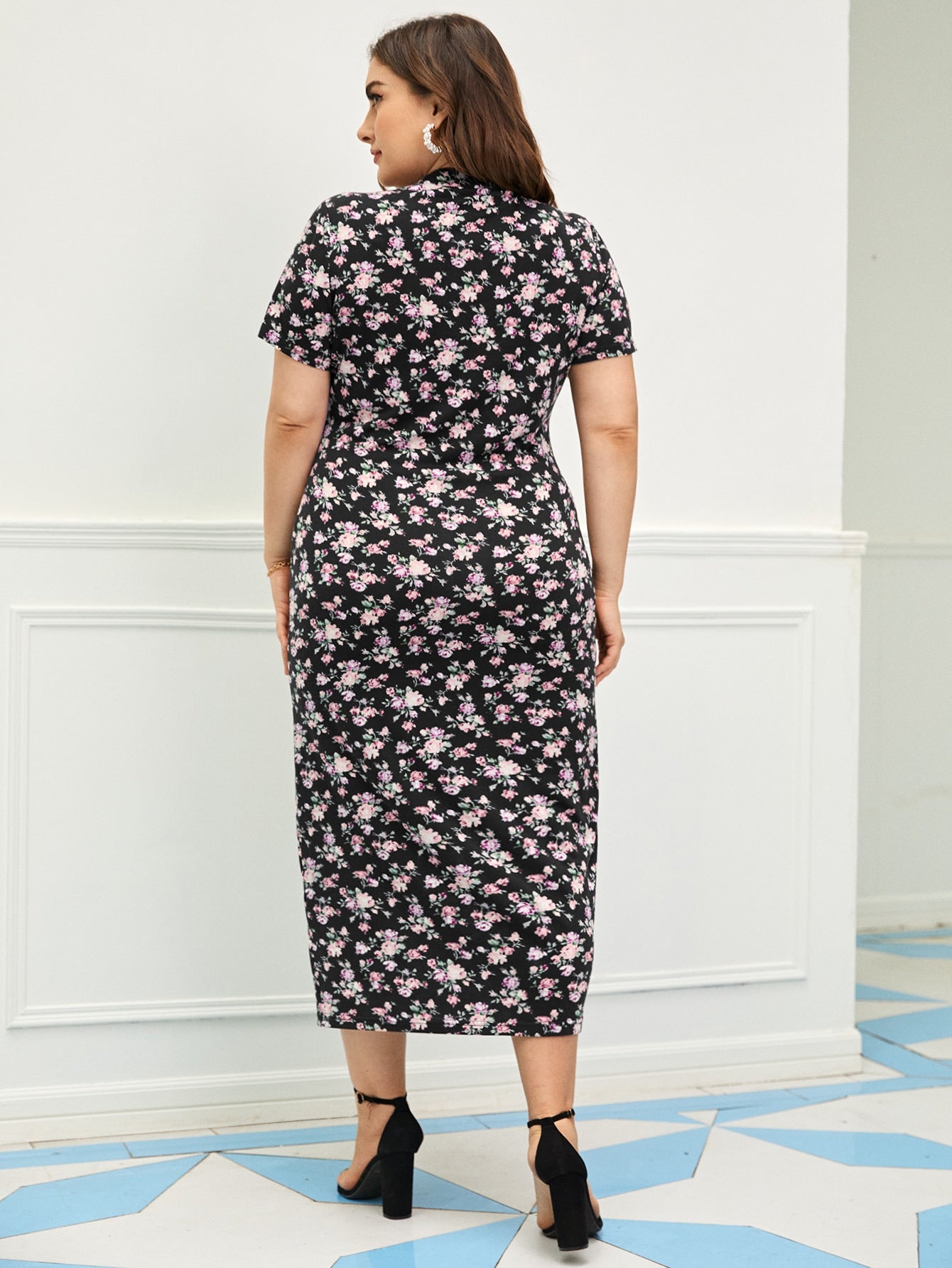 Plus Mock Neck Ditsy Floral Dress