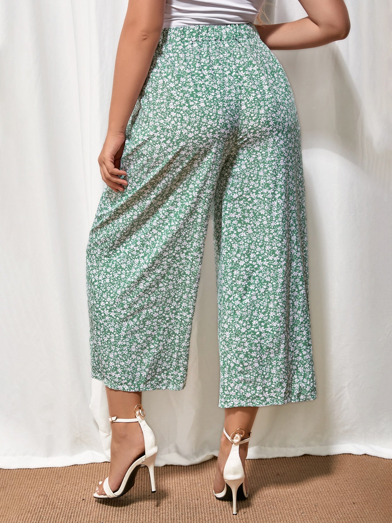 Plus Ditsy Floral Print Wide Leg Pants