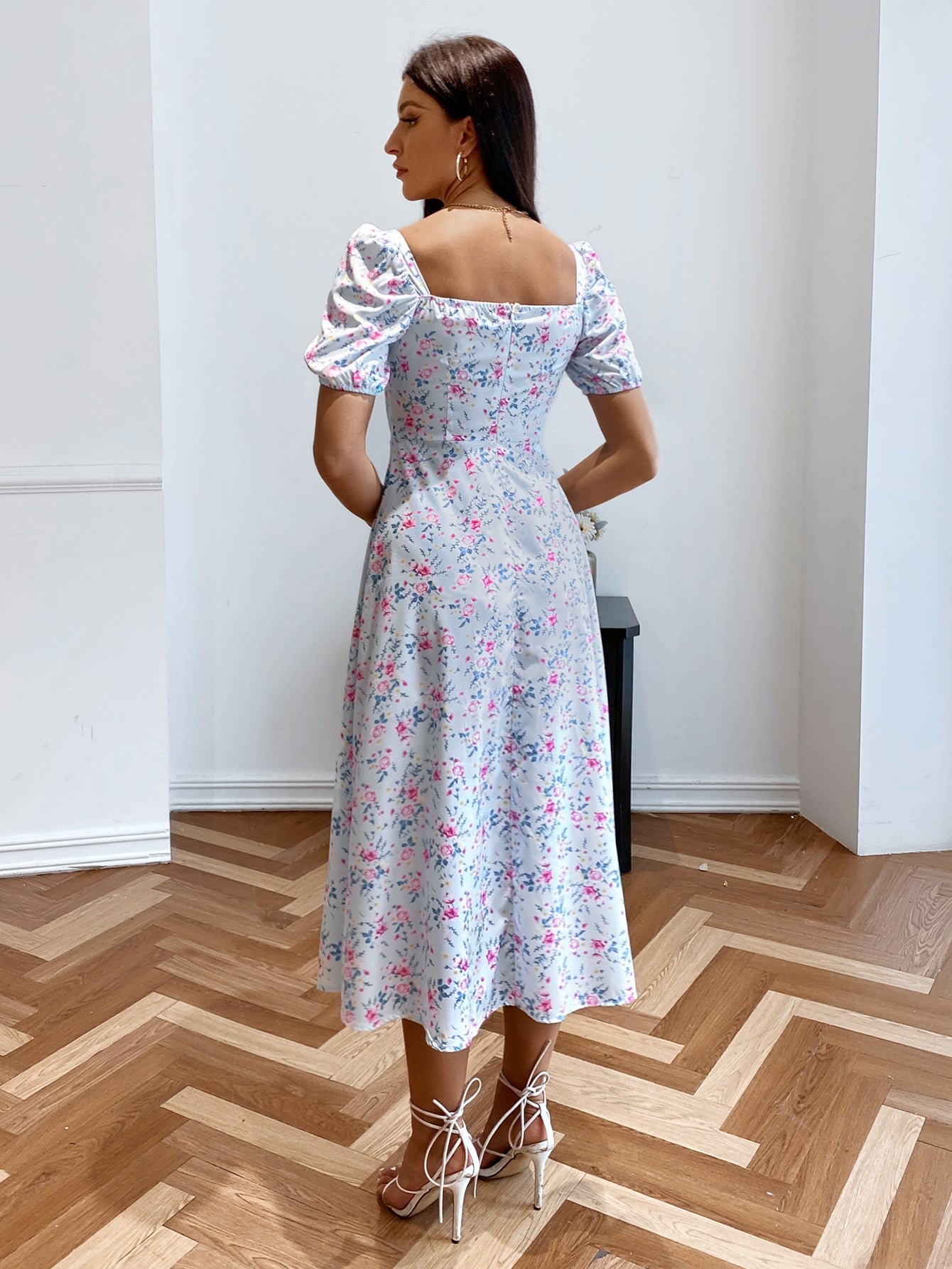 Ditsy Floral Square Neck Puff Sleeve Milkmaid Dress