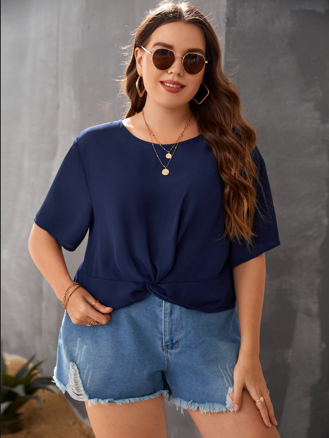 Plus Size Blouses Producer