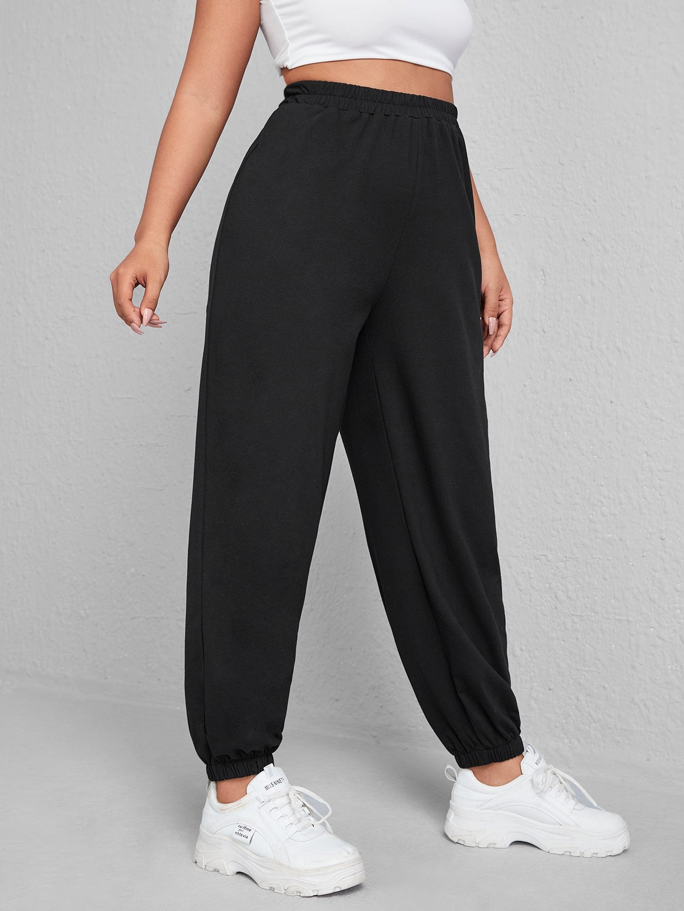 Plus Size Sweatpants Producers