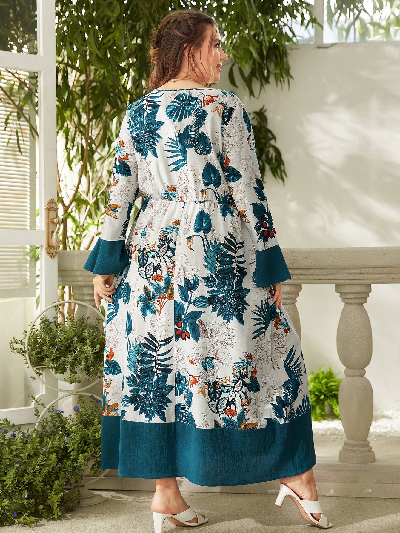 Plus Tropical Print Flounce Sleeve Dress