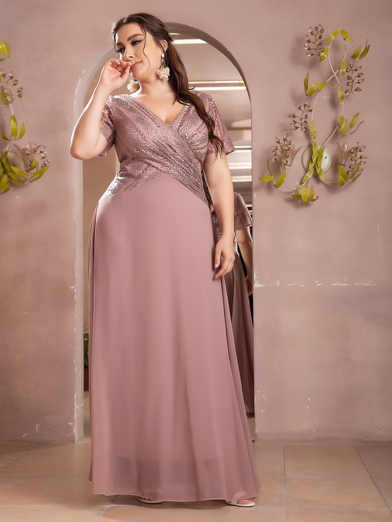 Plus Size Dresses Producer