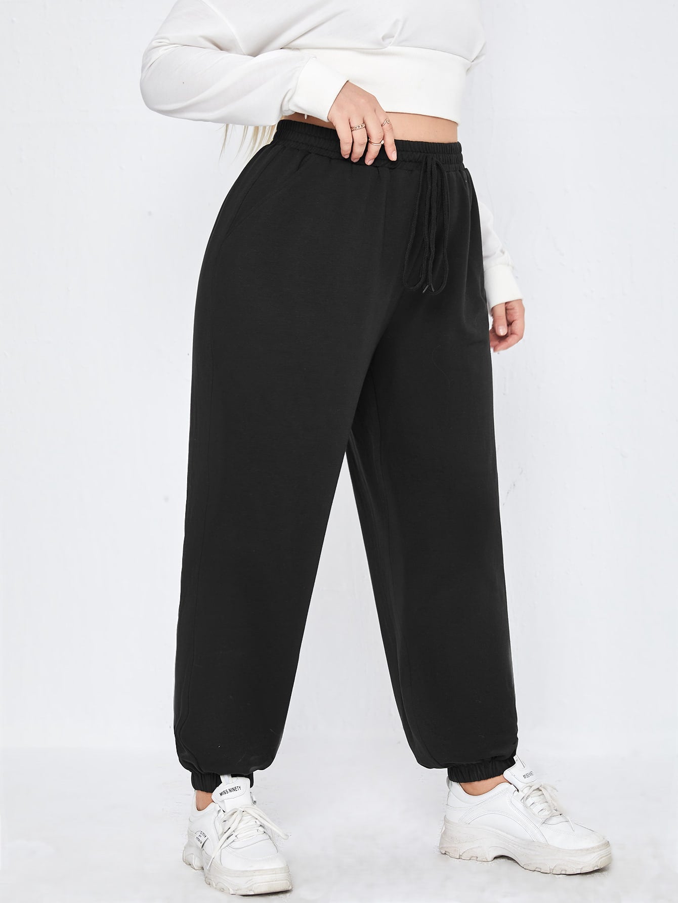 Plus Size Sweatpants Producer