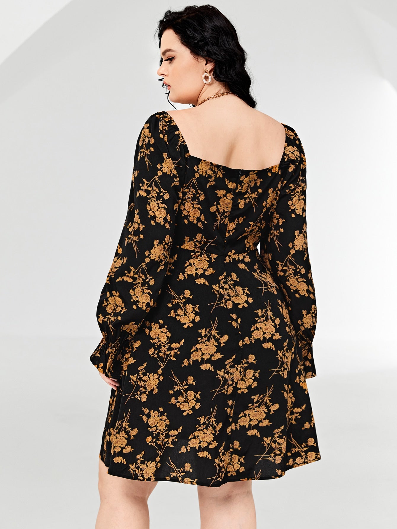 Plus Allover Floral Print Flounce Sleeve Sweetheart Neck Dress