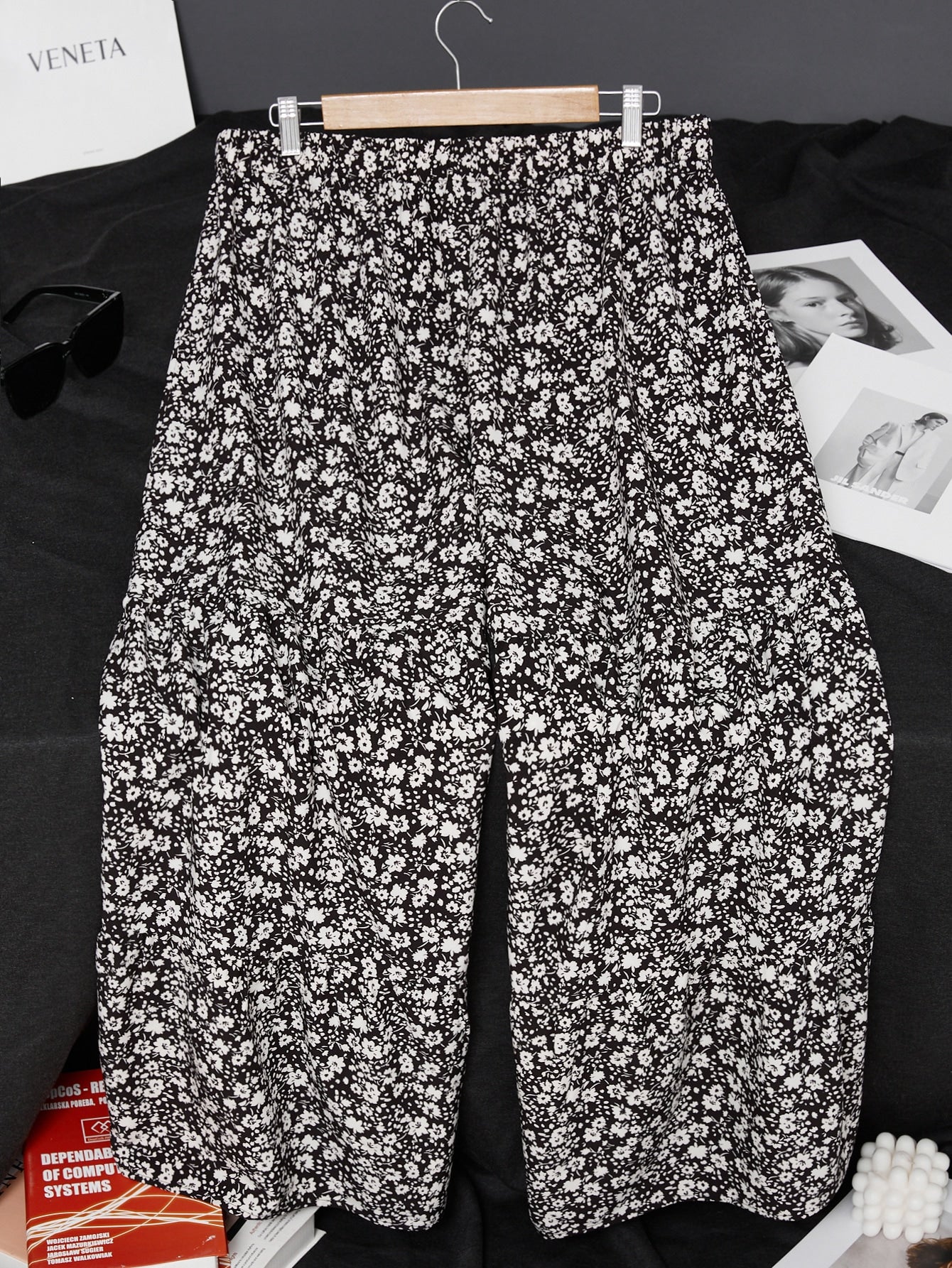 Plus Ditsy Floral Print Pants