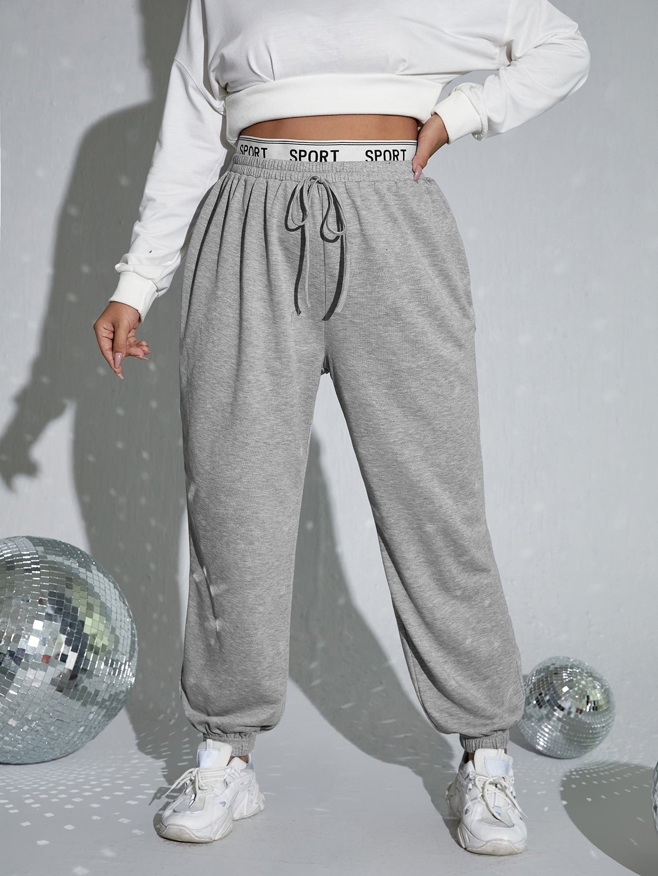 Plus Size Sweatpants Producer