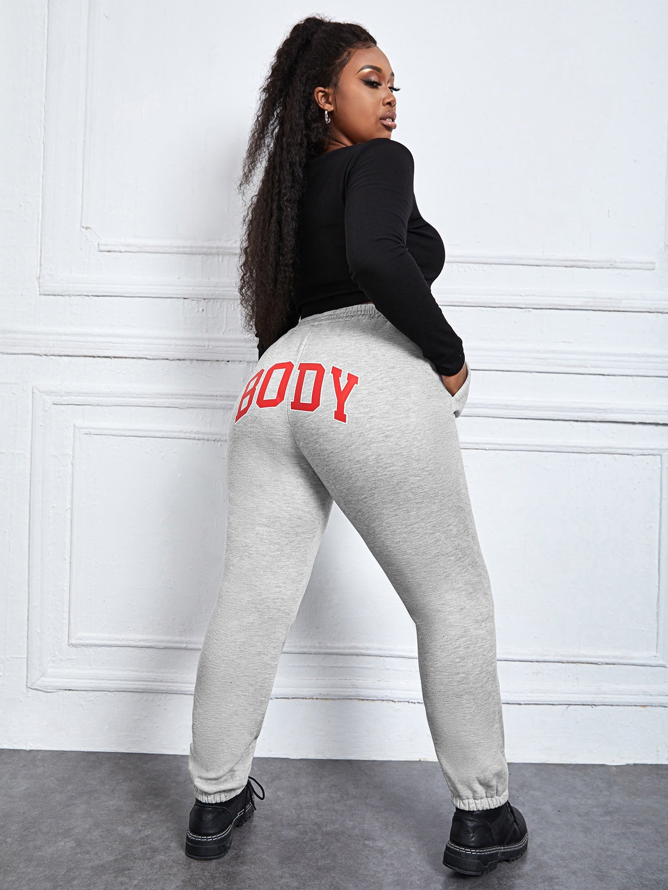 Plus Size Sweatpants Producer