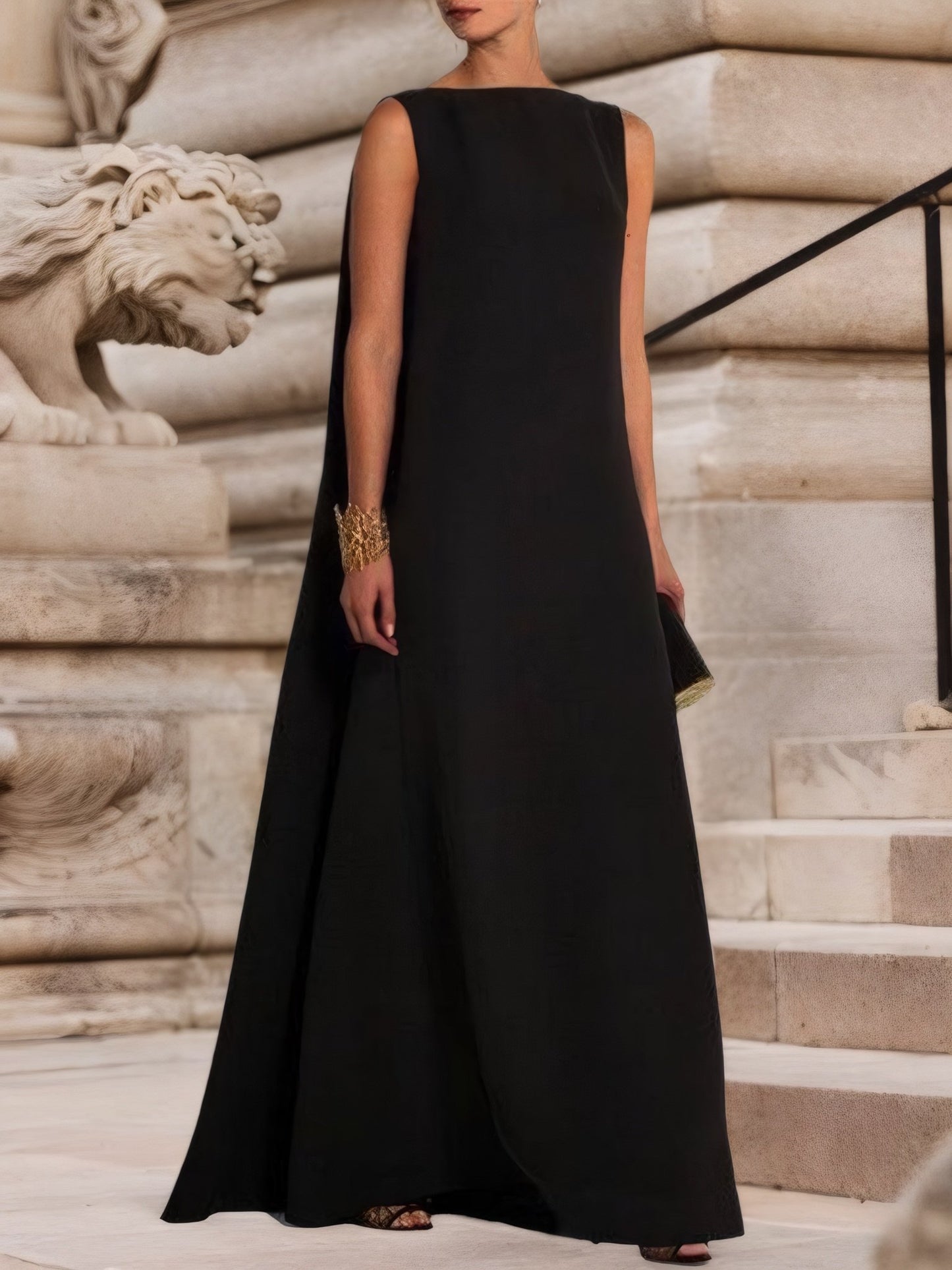 Elegant Sleeveless Crew Neck Plain Maxi Dress