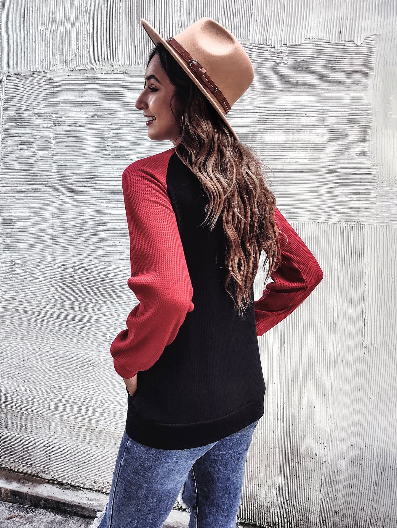 Colorblock Raglan Sleeve Pocket Front Sweatshirt