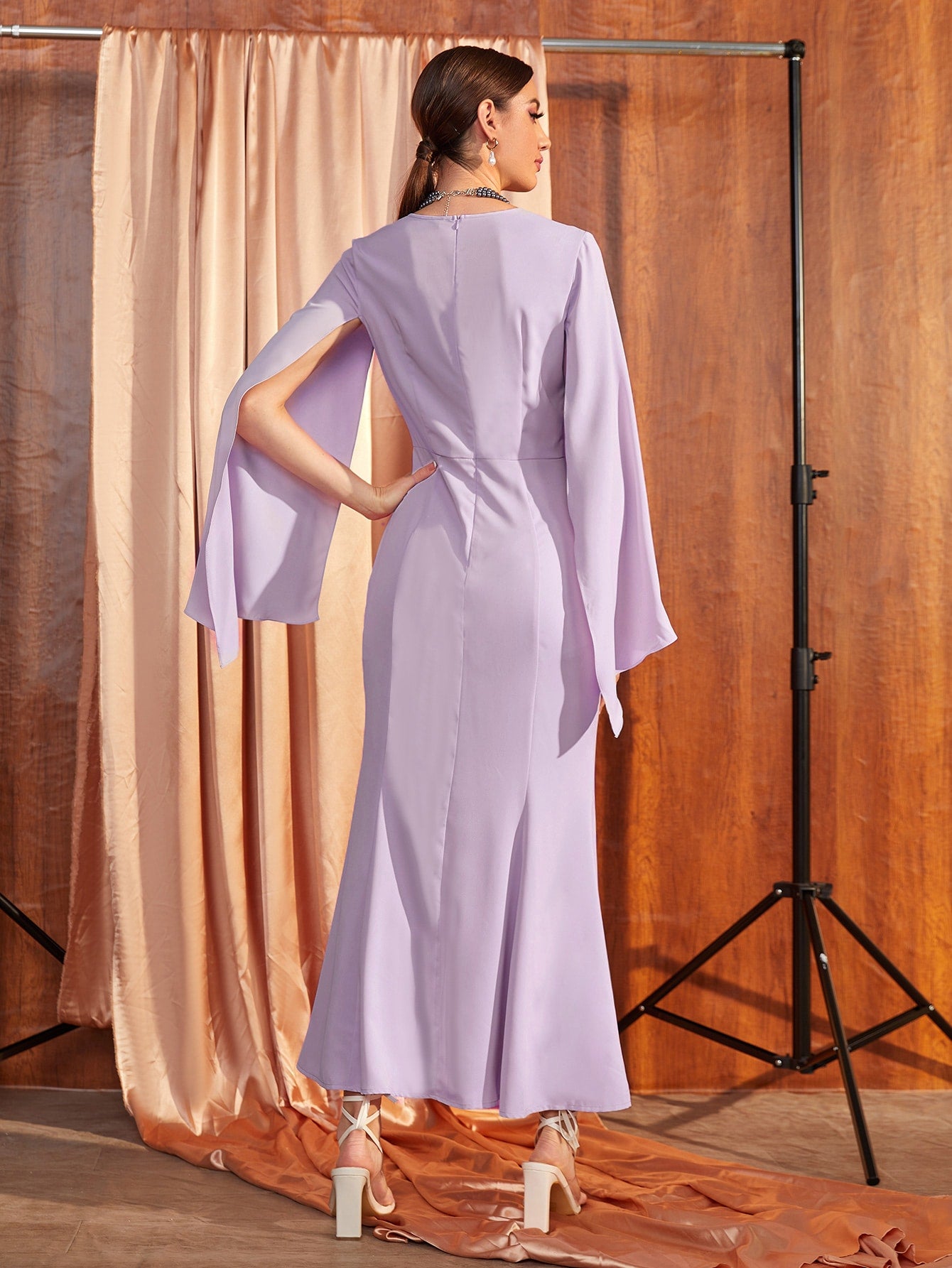 Cloak Sleeve Mermaid Hem Prom Dress