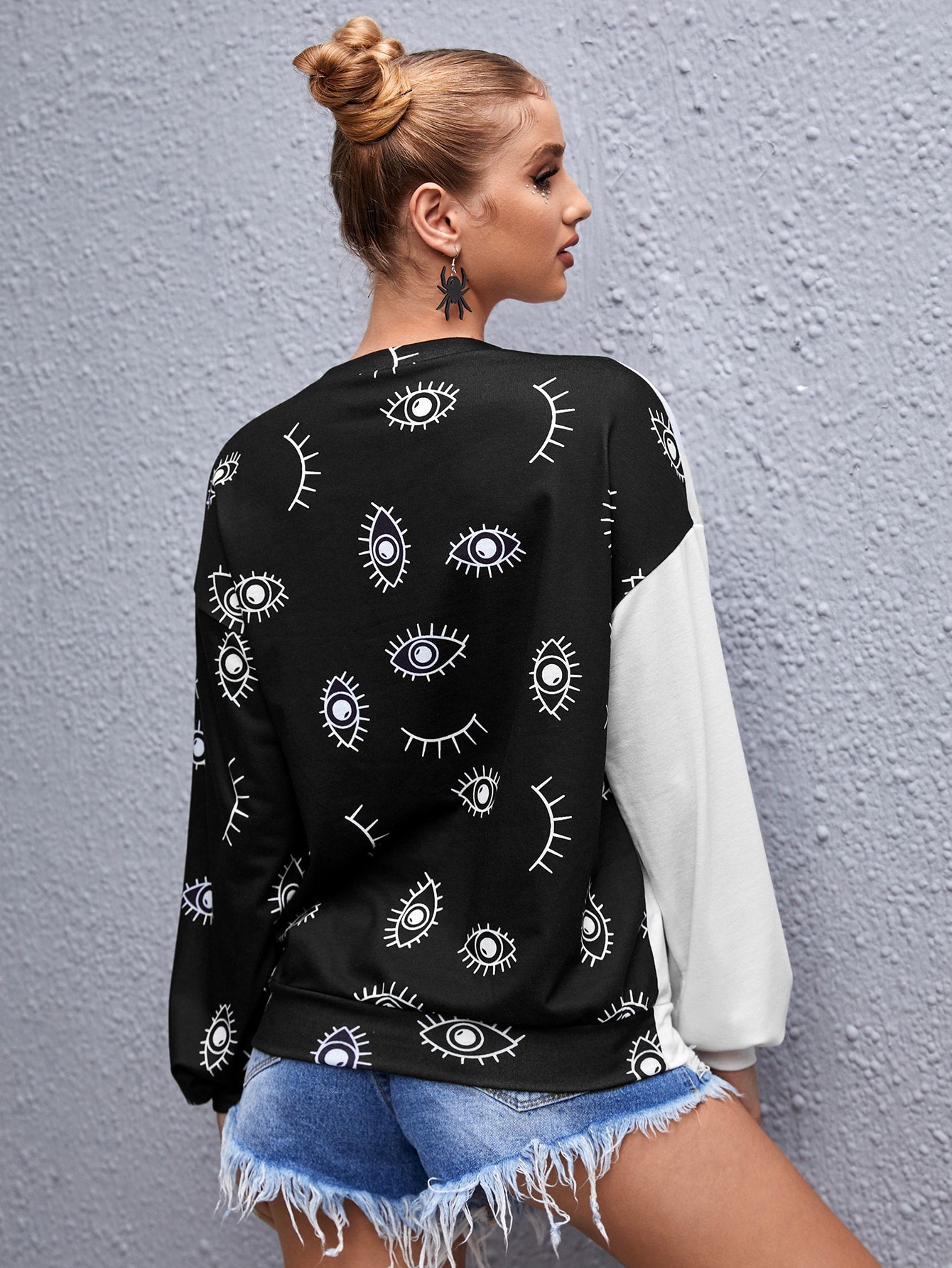 Two Tone Figure Graphic Drop Shoulder Sweatshirt