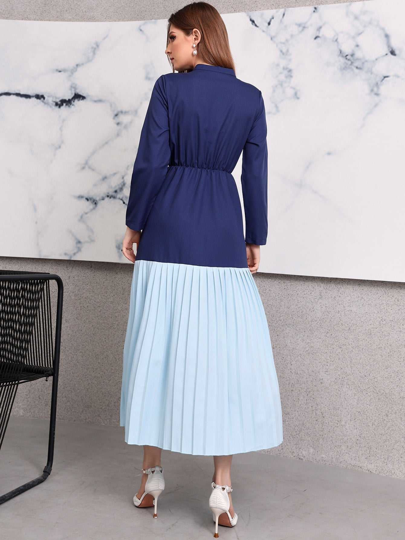 Two Tone Pleated Hem Tie Neck Dress Without Belt