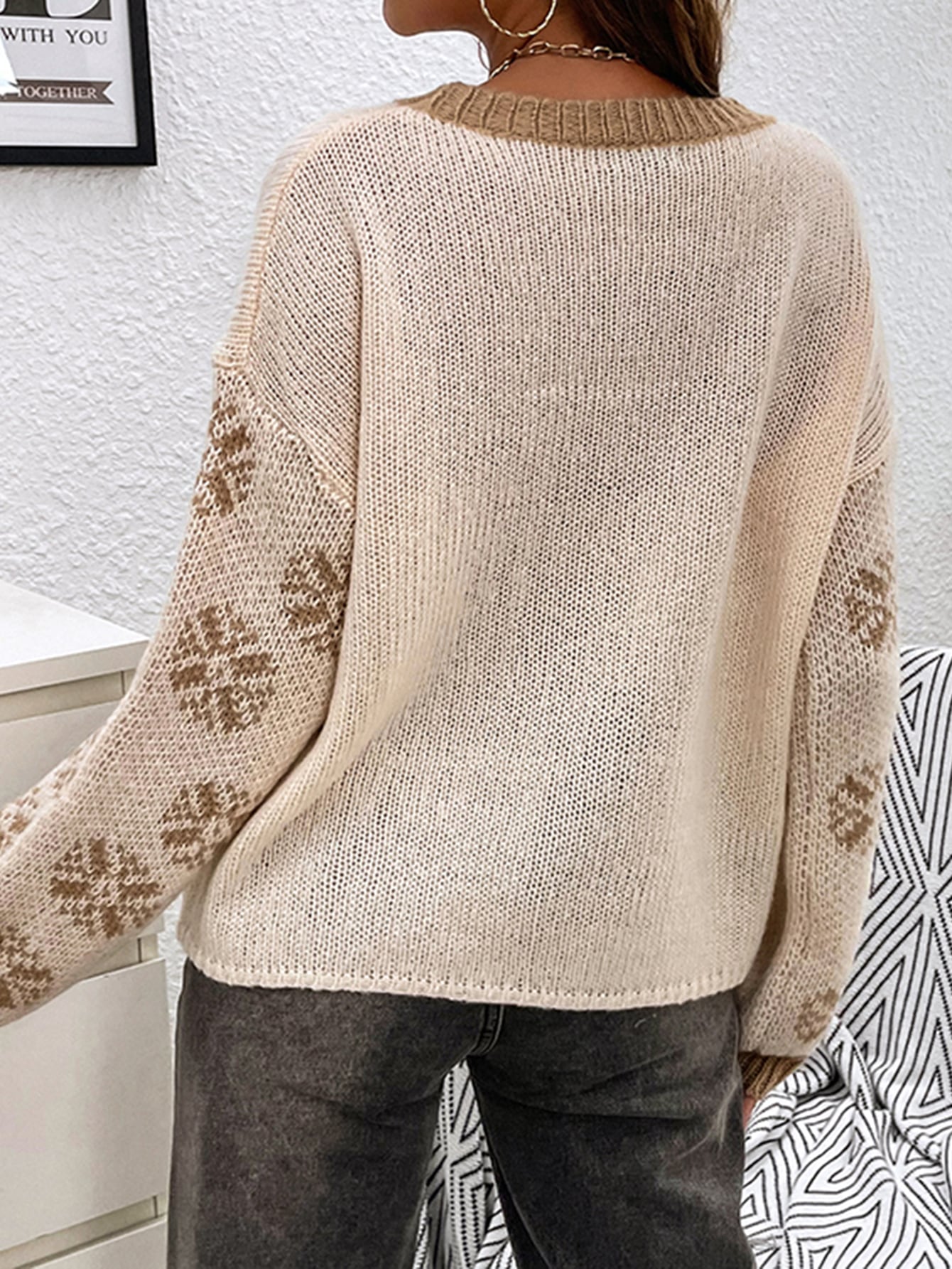 Floral Pattern Drop Shoulder Cable Knit Sweater