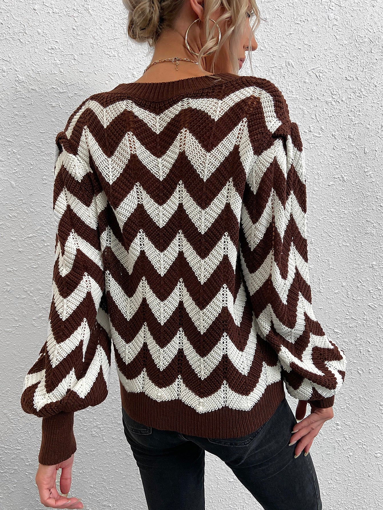 Chevron Pattern Lantern Sleeve Sweater